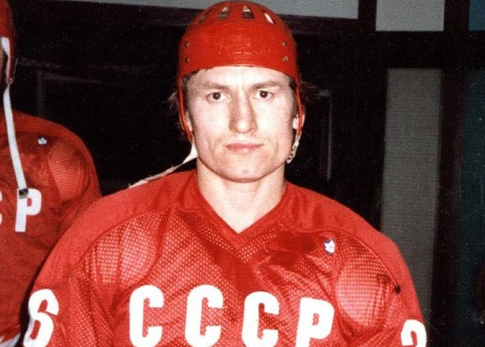 хоккеист Александр Скворцов