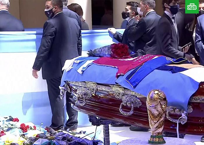 Похороны Диего Марадоны