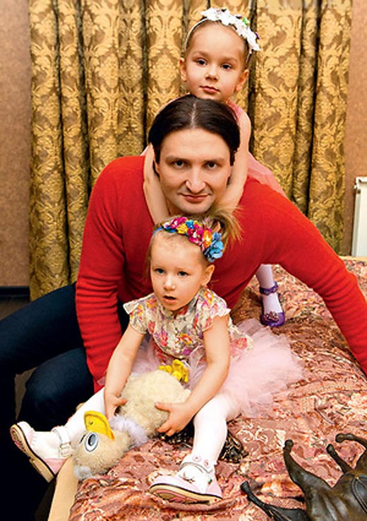 Эдгар Запашный с дочерьми 2