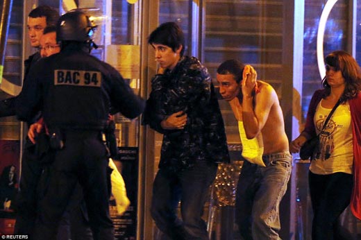 Теракты в Париже 5