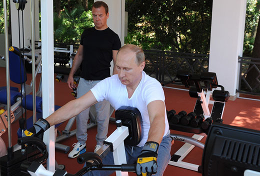 Путин и Медведев тренировка 1