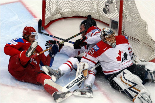 кадр матча Россия Канада 2