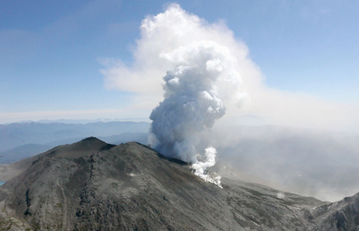 извержение вулкана Асо