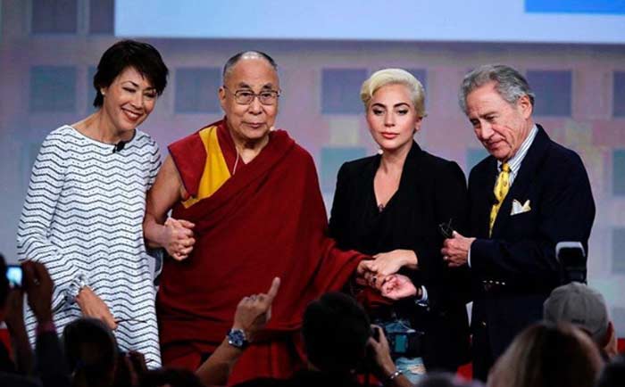 Леди Гага и Далай-лама 3