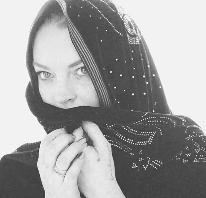 Линдси Лохан в хиджабе