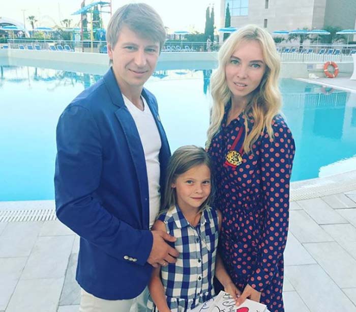 Татьяна Тотьмянина и Алексей Ягудин и дочь