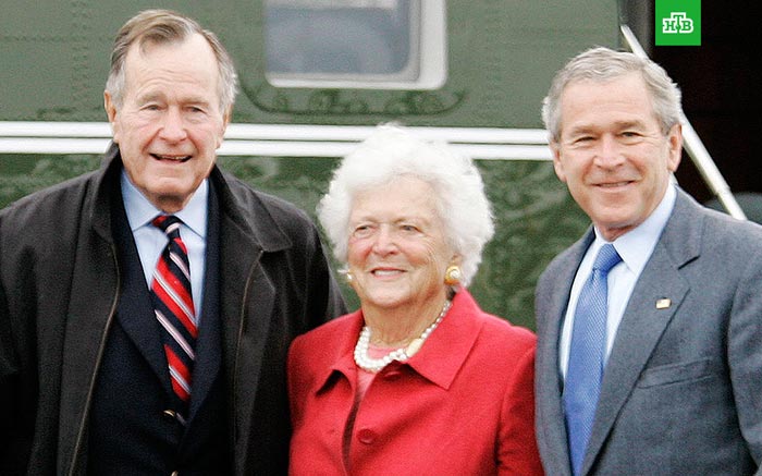 Барбара и Джордж Буш и сын Буш младший