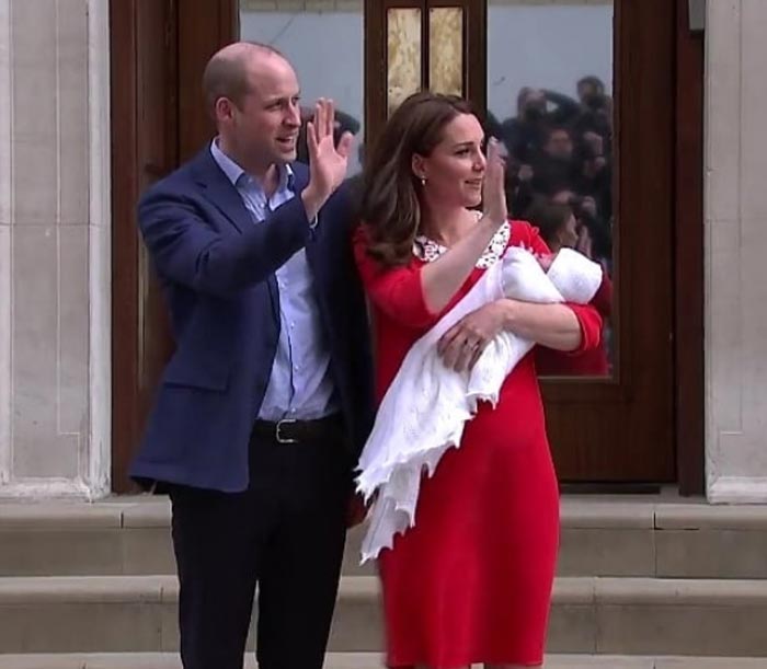 Кейт Миддлтон и принц Уильям с новорожденным сыном 7