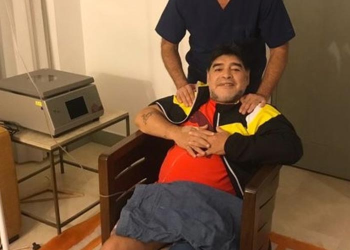 Диего Марадона в больнице