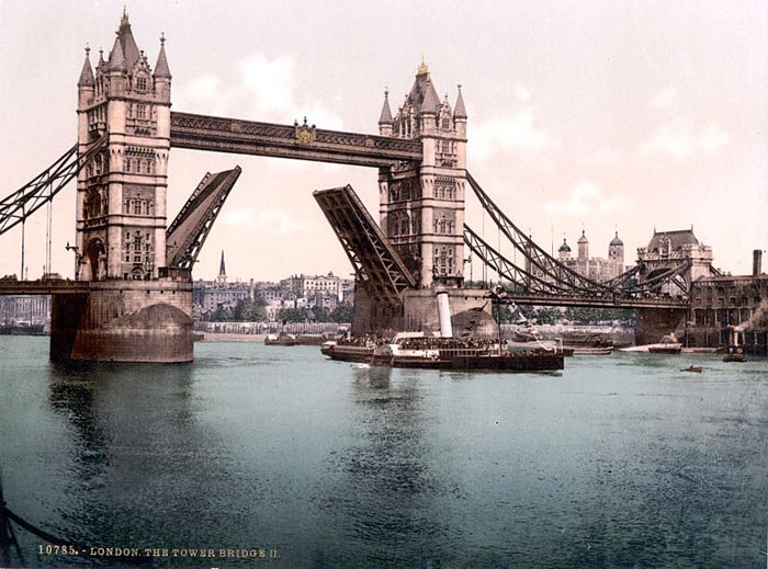 Тауэрский мост в 1900 году
