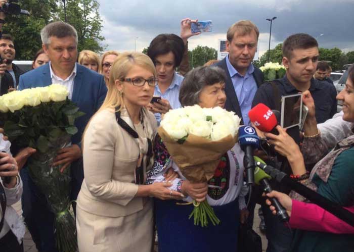 Тимошенко встречает Савченко