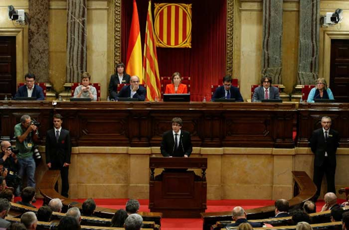 Каталония парламент