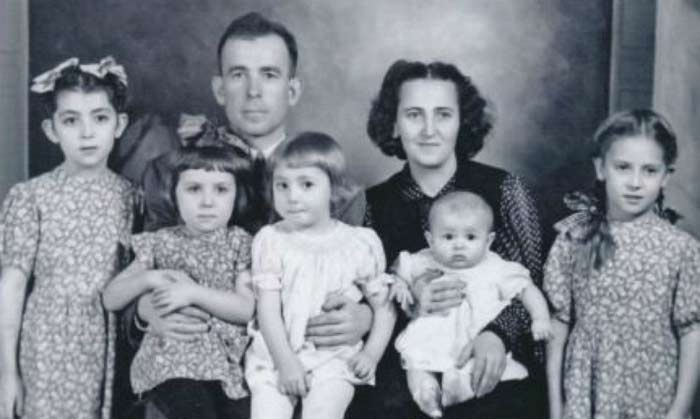 Михайло Хомяк с семьей