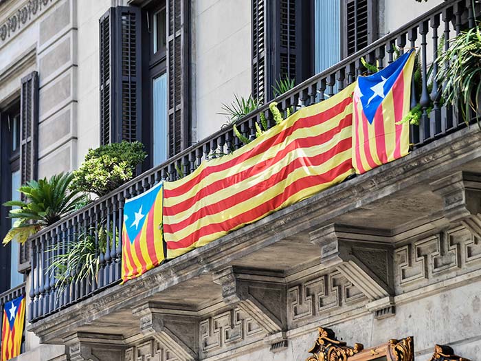 Каталония флаг