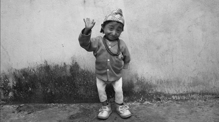 самый маленький человек в мире Хагендра Тапа Магар 2
