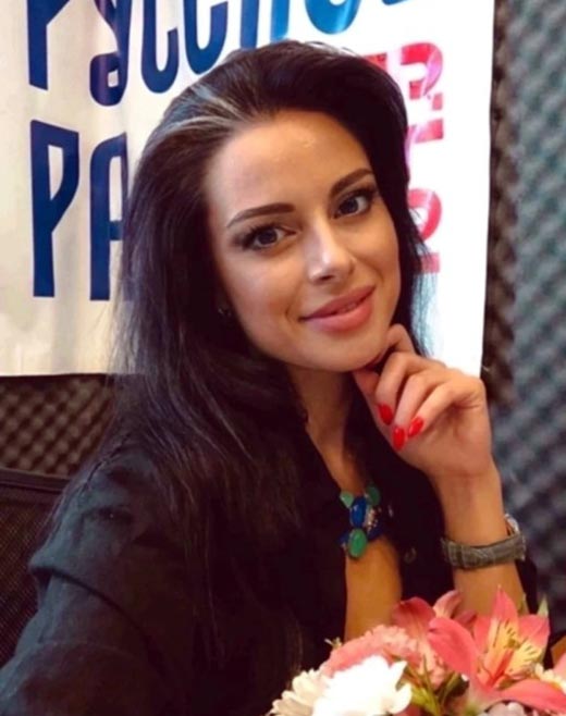 радиоведущая Анна Азовская