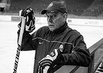 хоккеист Михаил Василенок