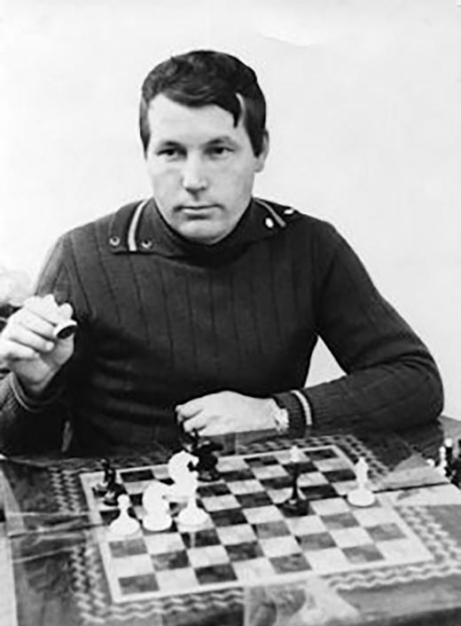 Александр Максимовских