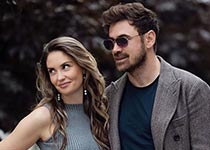 беременная Агата Муцениеце и Петр Дранга