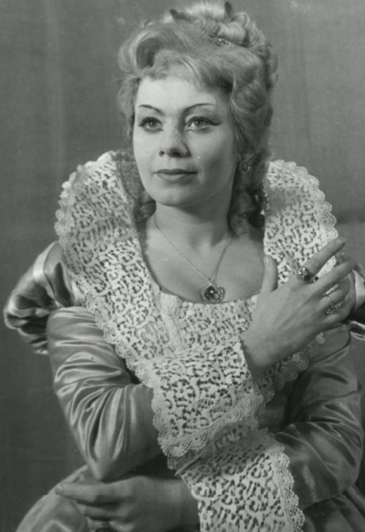 Эляна Жякене