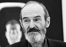 Эрик Булатов