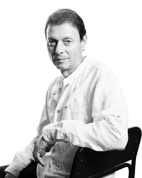 В возрасте 57 лет скончался российский композитор и музыкант-виртуоз Игорь Есипович Игорь Есипович