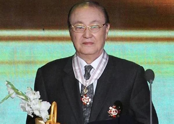 Юн Иль Бонг