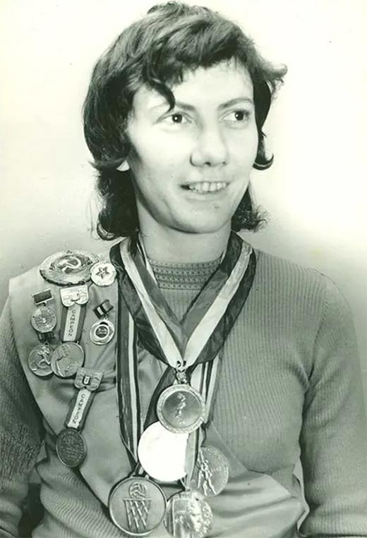 В возрасте 86 лет скончалась советская баскетболистка, двукратная чемпионка мира, пятикратная чемпионка Европы, заслуженный мастер спорта СССР Людмила Базаревич Людмила Базаревич