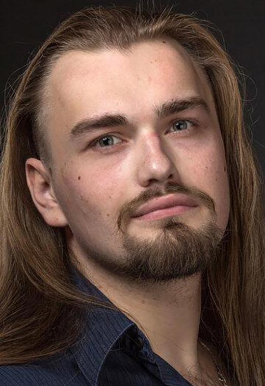 В возрасте 27 лет скончался российский актер, мастер дубляжа и озвучивания Пётр Вечерков Пётр Вечерков