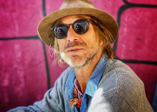 В возрасте 59 лет скончался американский певец и автор песен Тодд Снайдер Тодд Снайдер