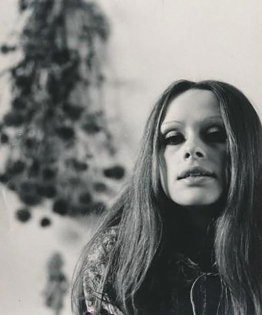 В возрасте 81 года скончалась чешская художница, актриса театра и кино, певица Вера Кршесадлова Вера Кршесадлова