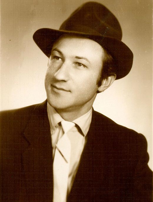 В возрасте 91 года скончался советский артист балета, педагог-репетитор, хореограф, заслуженный артист Таджикской ССР Владимир Кормилин Владимир Кормилин