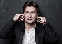 Юрий Бутусов