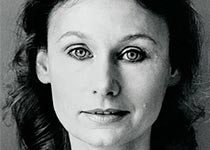 Анджела Плезанс