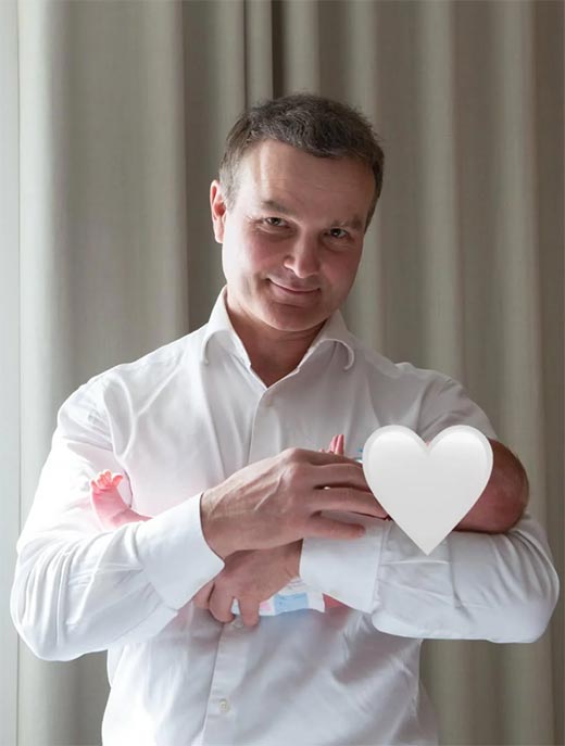 Дмитрий Клепацкий с новорожденным сыном