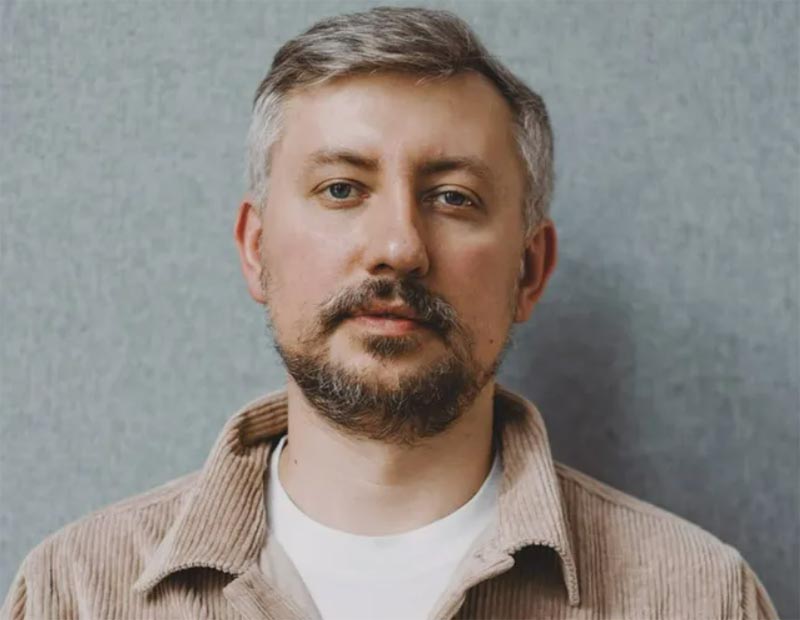 В возрасте 40 лет скончался российский стилист, основатель сети салонов красоты «Вместе» Роман Седловский Роман Седловский
