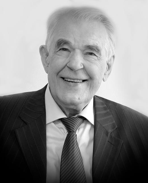 В возрасте 91 года скончался советский и российский журналист, обозреватель газеты «Правда», лауреат премии правительства Российской Федерации Виктор Кожемяко Виктор Кожемяко