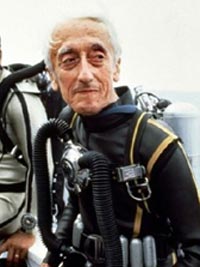 https://stuki-druki.com/DenRozhdenia/images/Jacques-Yves-Cousteau-dr.jpg