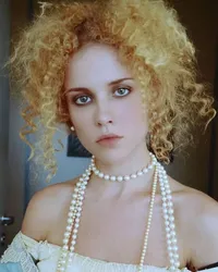 Полина Давыдова фото 9