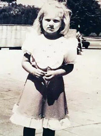 Карина Андоленко в детстве 2