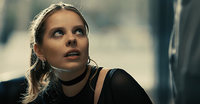 Ангелина Пахомова в сериале Золотое дно 7