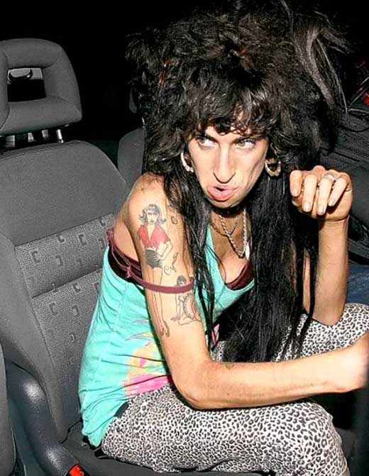 Amy Winehouse pjanaya 03