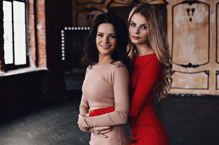 Анна Пескова с сестрой Александрой