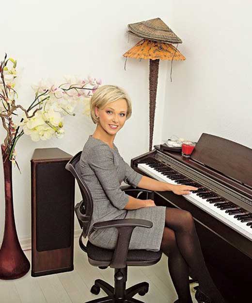 Елена Винник за пианино