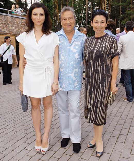 Геннадий Хазанов с женой и дочерью