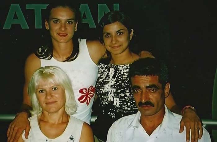Елена Исинбаева с родителями