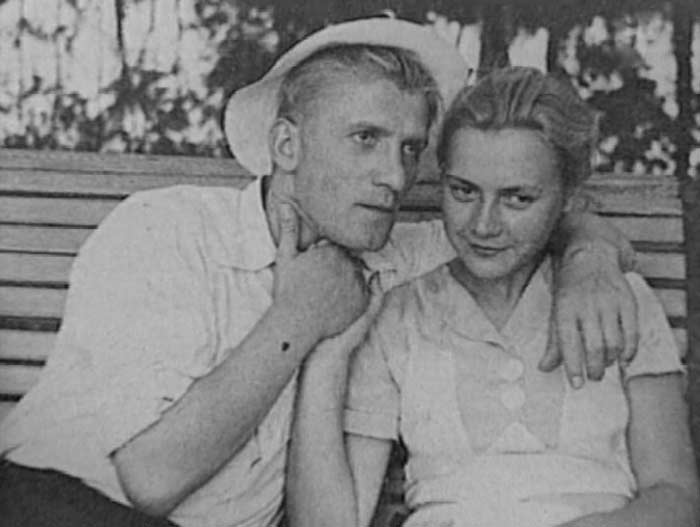 Николай Крючков и Мария Пастухова