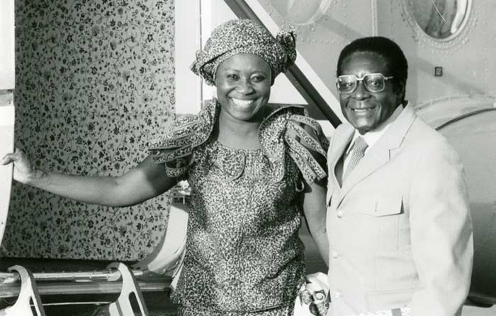 Роберт Мугабе с первой женой Салли 2