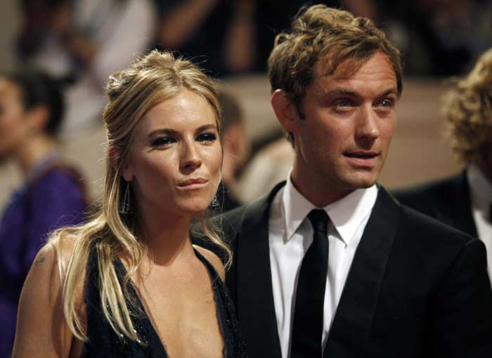 американская актриса сиенна миллер. Sienna Miller Jude Law. американская актриса сиенна миллер фото. американская актриса сиенна миллер-Sienna Miller Jude Law. картинка американская актриса сиенна миллер. картинка Sienna Miller Jude Law.