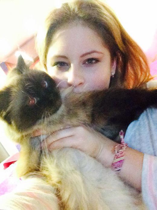 Юлия Липницкая с кошкой